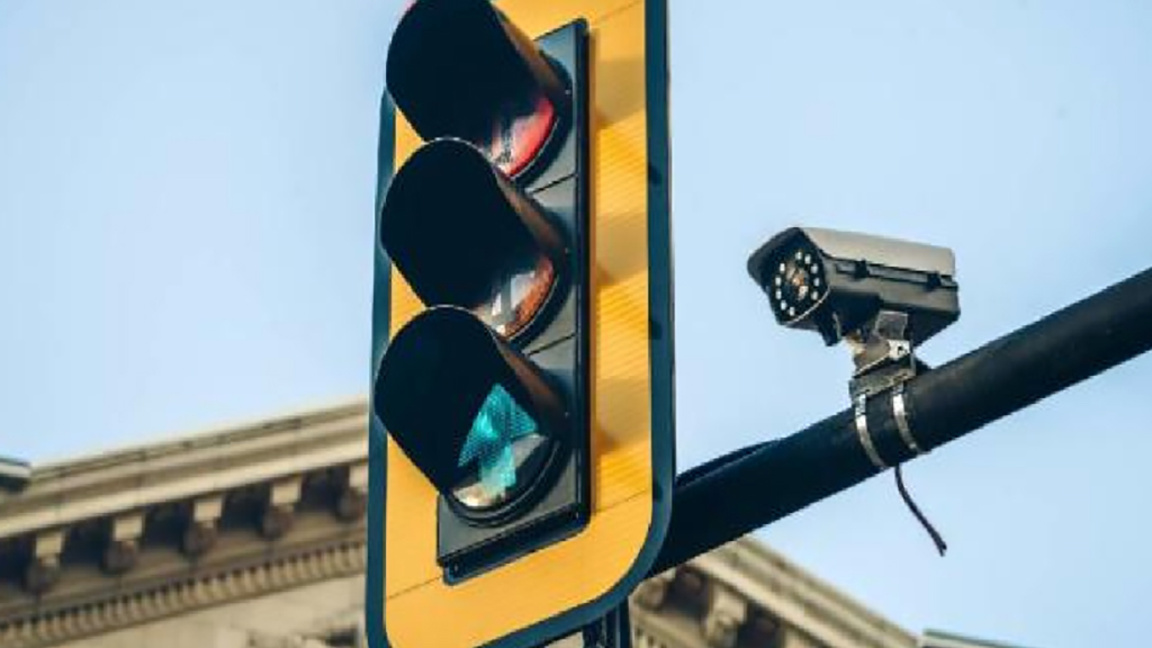 Parlament: Videoüberwachung an Ampeln und Registrierung von E-Rollern