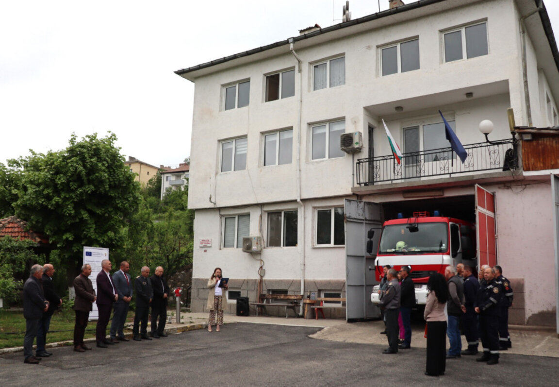 Обновяват сградата на пожарната служба в Ардино