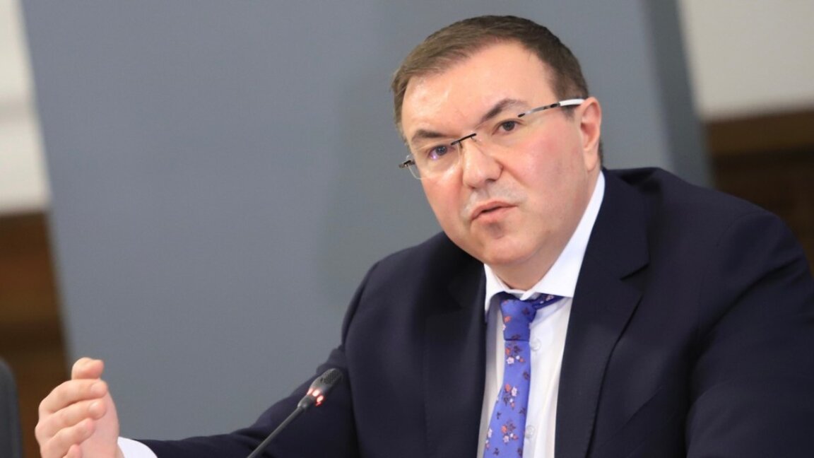 Председателят на здравната комисия Костадин Ангелов