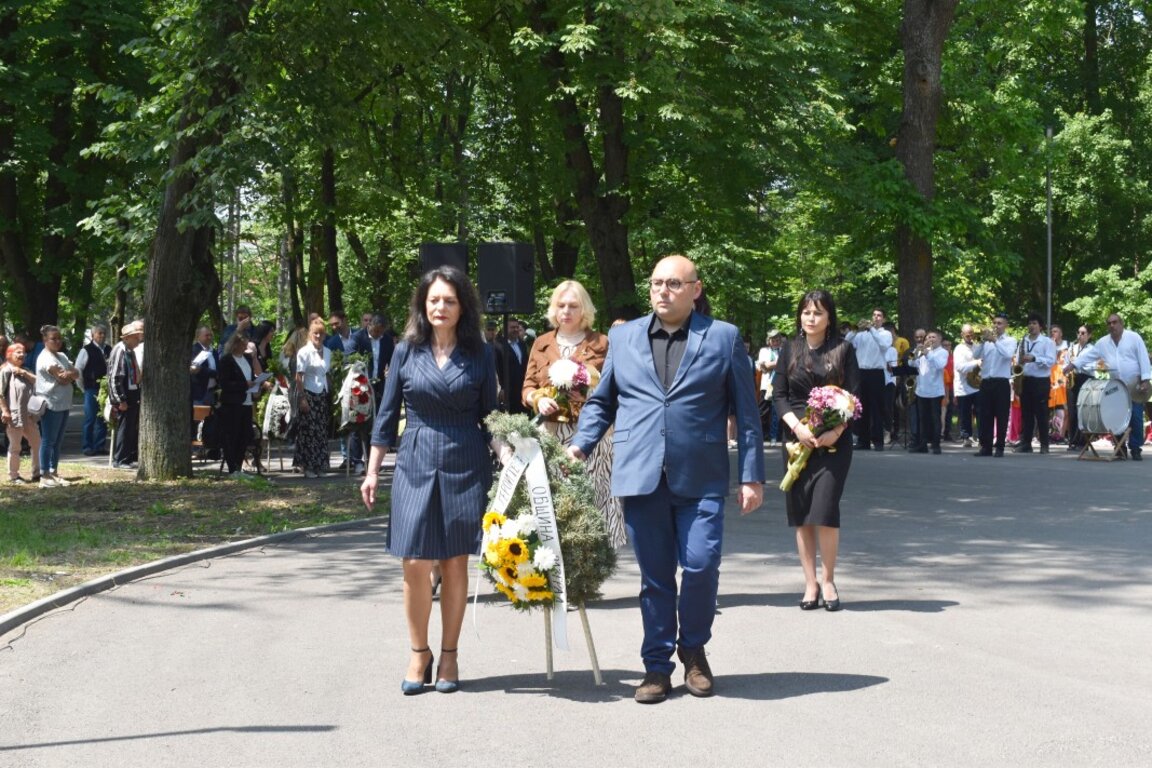 149 години безсмъртие