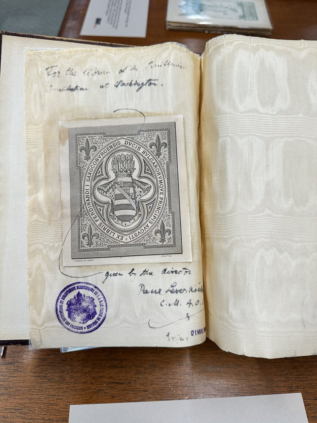 Сборник Народни Умотворения, Наука и Книжнина от 1897-ма. Екземплярът е с екслибриса на Фердинанд