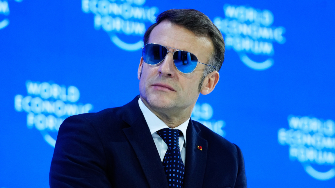 Слънчевите очила на Макрон предизвикаха пазарен фурор. И сега?