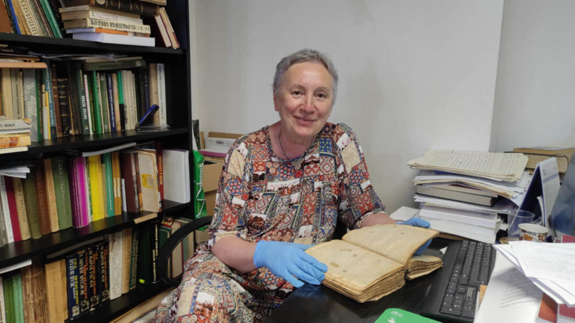 проф. Олга Младенова в Музея на Възраждането - Варна