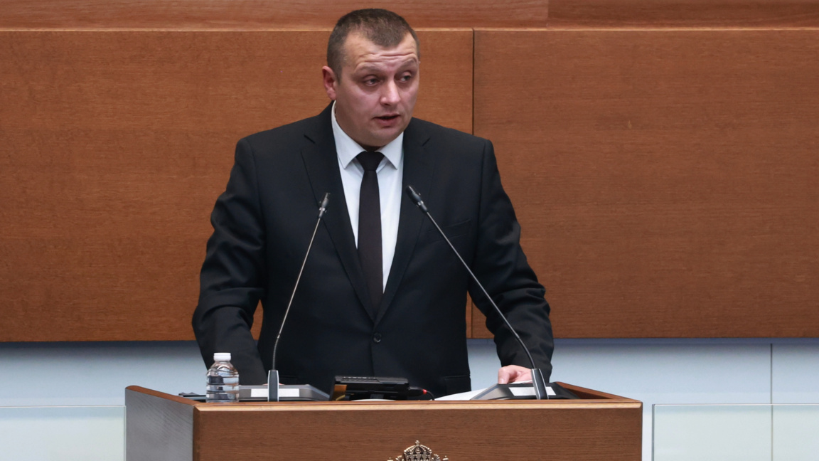 Заместник-министърът на вътрешните работи в оставка Тони Тодоров говори пред депутатите в пленарната зала -  12 февруари 2026 г.