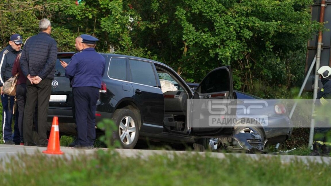 Мъж е загинал, а двама души са в болница след катастрофа с кола на НСО