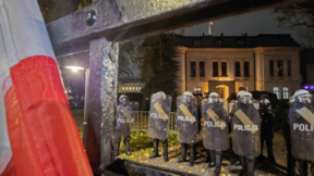 Напрежение в Полша заради опита за отстраняване на ръководството на КС