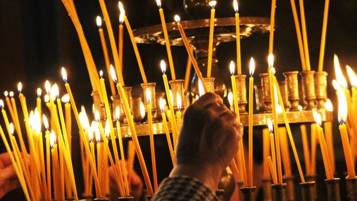 Църква, свещи