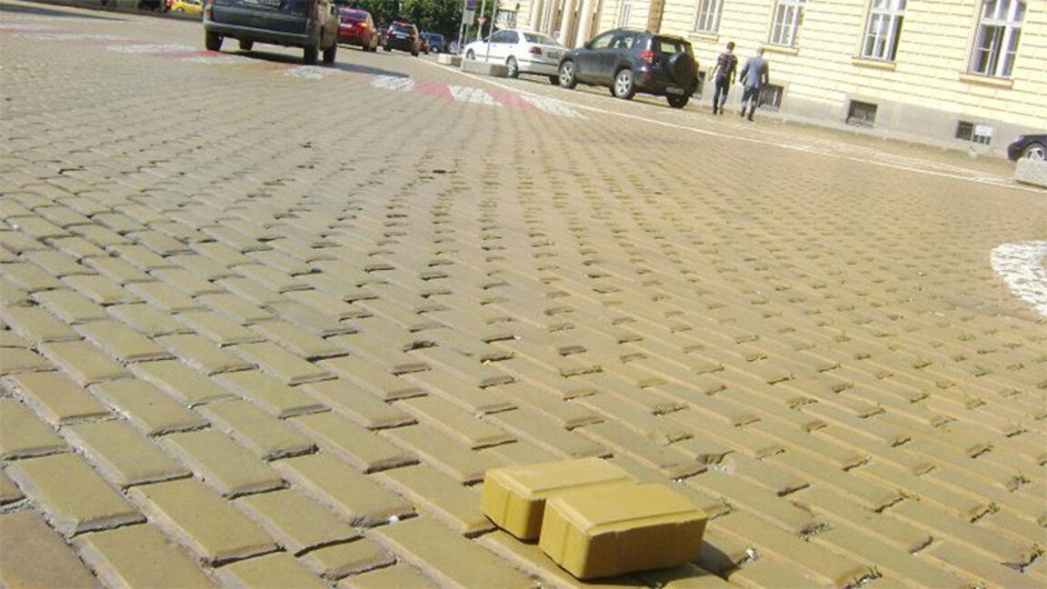 SOS call for Sofia's yellow paving blocks - BAS to produce the first equivalent to the historical benchmark