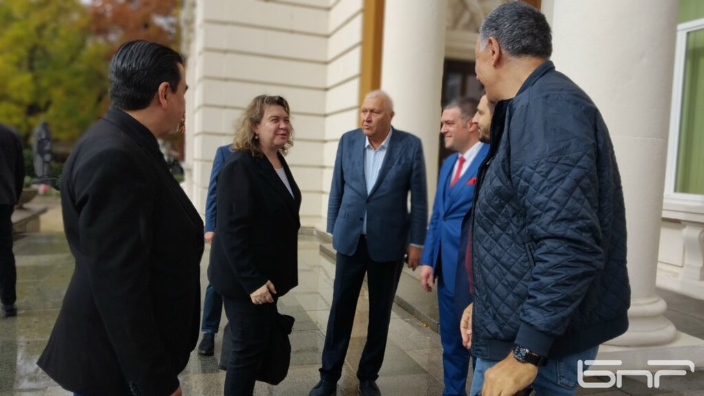 Наталия Киселова не вижда пречки да бъде обикновен депутат