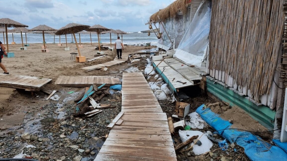 Four confirmed dead after the floods in Tsarevo