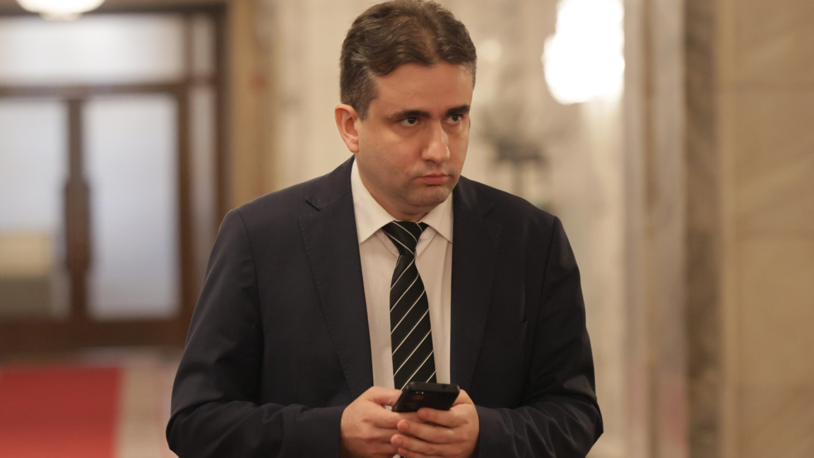 Божидар Божанов