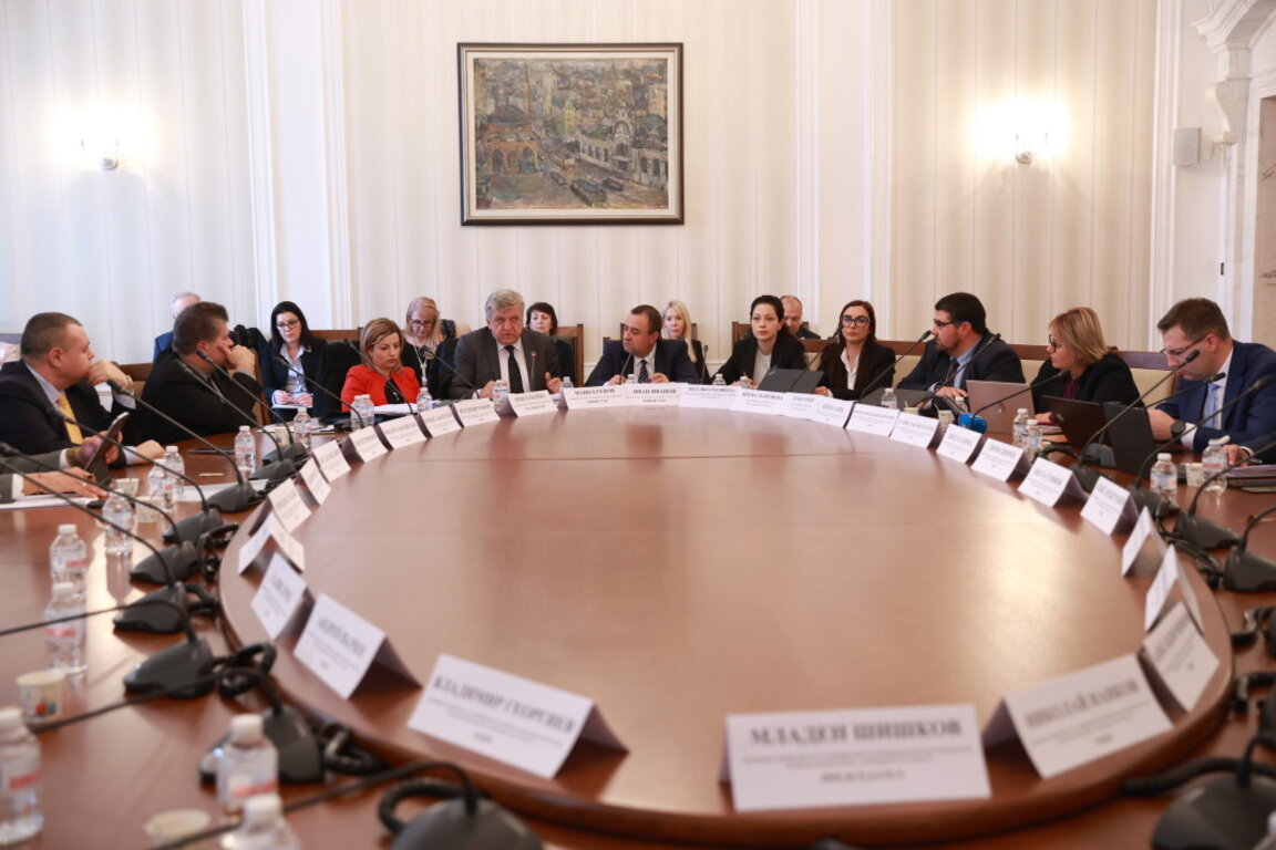 на заседанието на Временна комисия за установяване на всички факти и обстоятелства относно проблемите с безводието в страната - 6 февруари 2025 г.