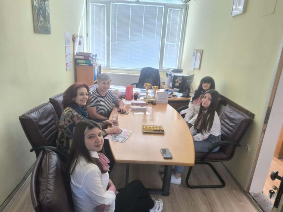Ден на самоуправлението и Деня на Европа отбеляза езиковата гимназия във Видин