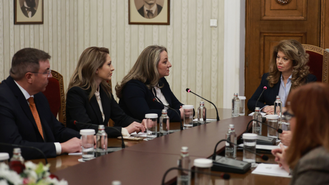Filluan konsultimet e Presidentes Jotova për zgjedhjen e një kryeministri teknik