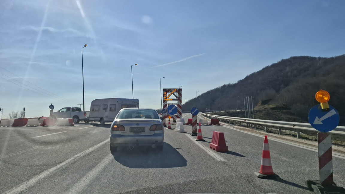 До 4 май остава затворен участък от пътя Маказа – Комотини