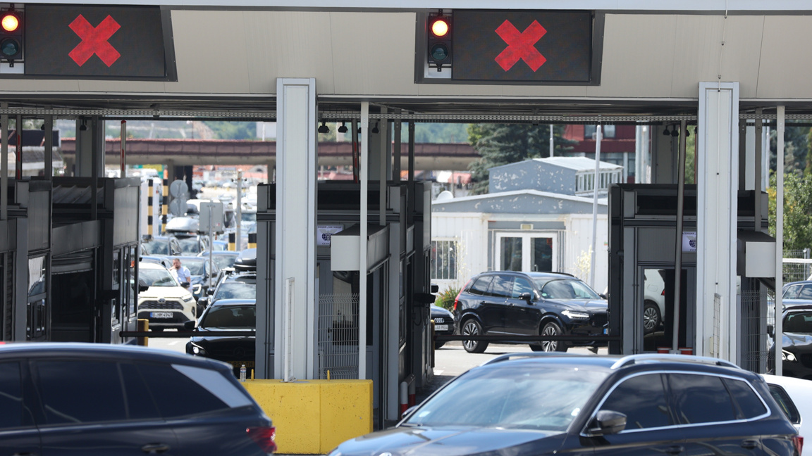 Heavy traffic at the borders with Serbia and Türkiye