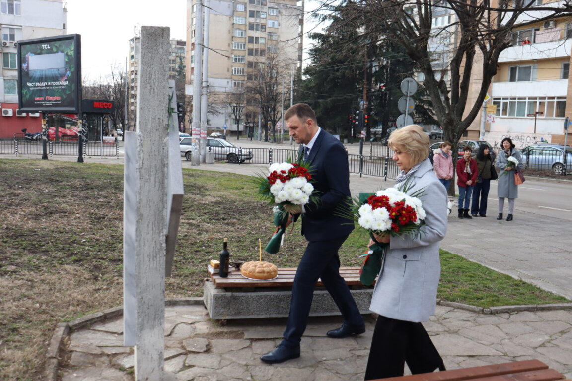 Хасково се преклони пред жертвите на комунистическия режим