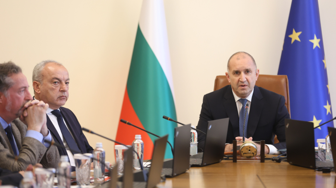Government says state spending for the year will have deficit of over 3 percent