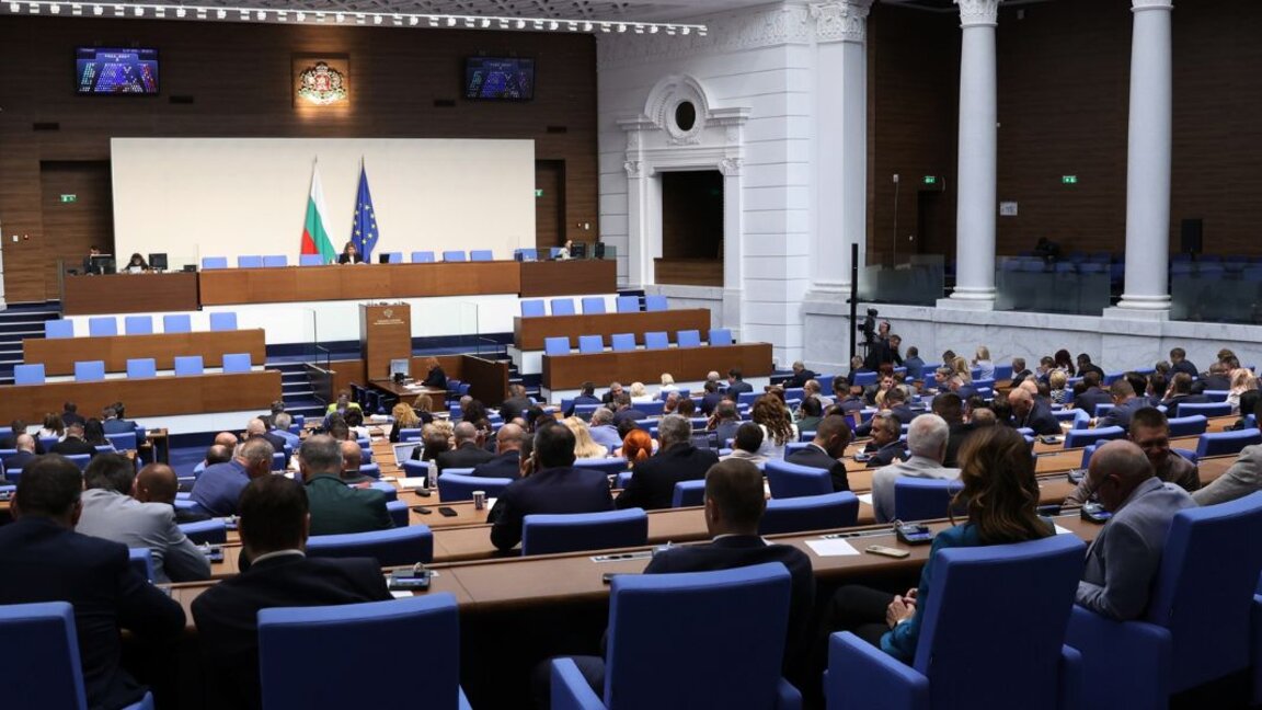 El Parlamento aprueba en primera lectura las enmiendas a la ley sobre la introducción del euro
