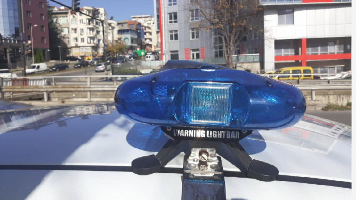 Засилено полицейско присъствие в Пернишко около заведенията за студентския празник