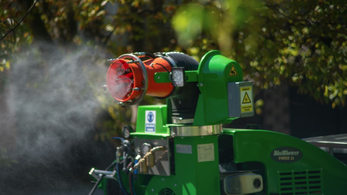 В Мездра пръскат срещу кърлежи