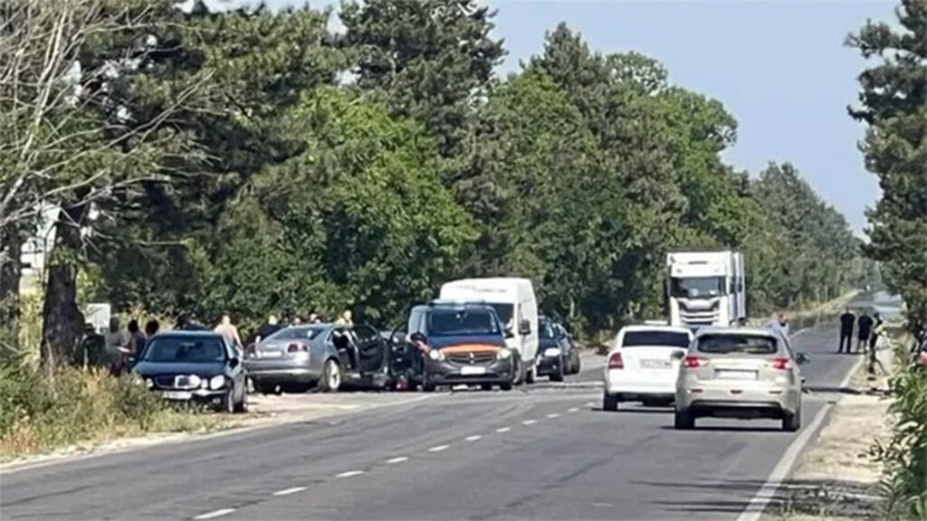 Какво се предвижда за безопасността на пътното трасе в община "Елин Пелин"?