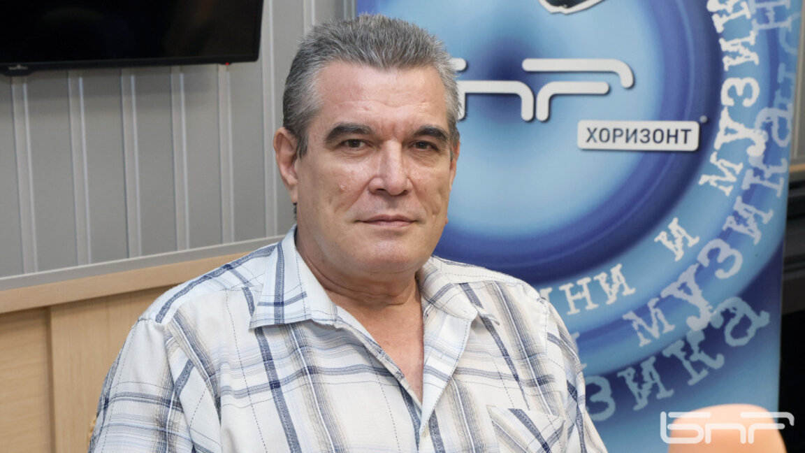 Проф. Марин Русев