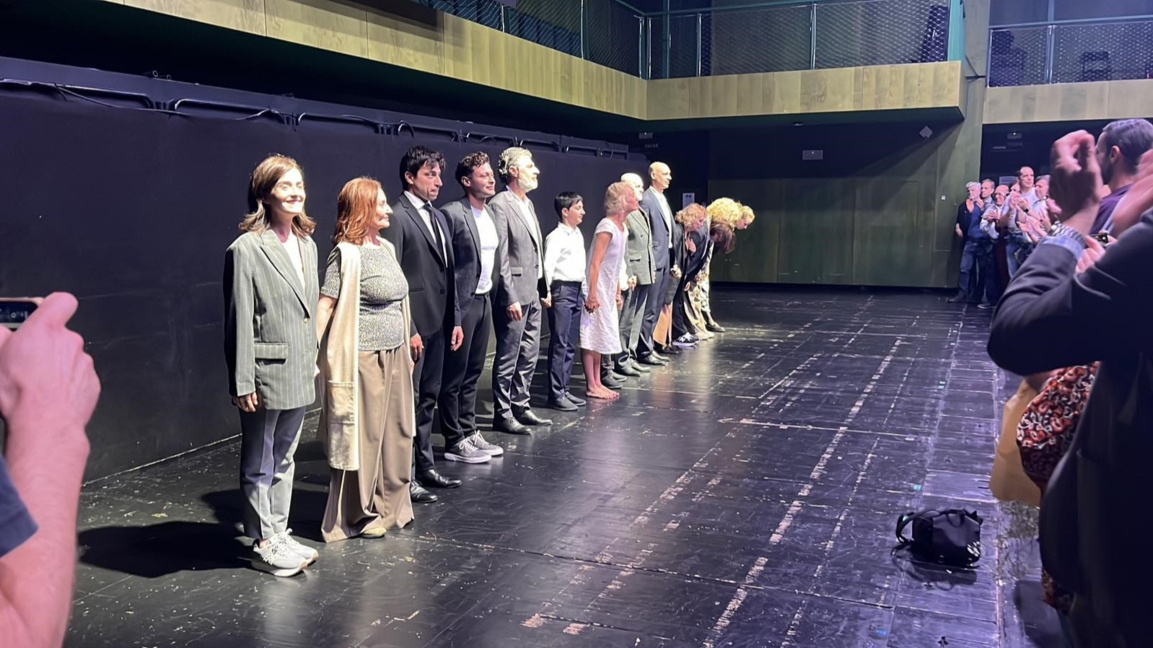 Teatrul Național a triumfat la Madrid; printre spectatori era Antonio Banderas