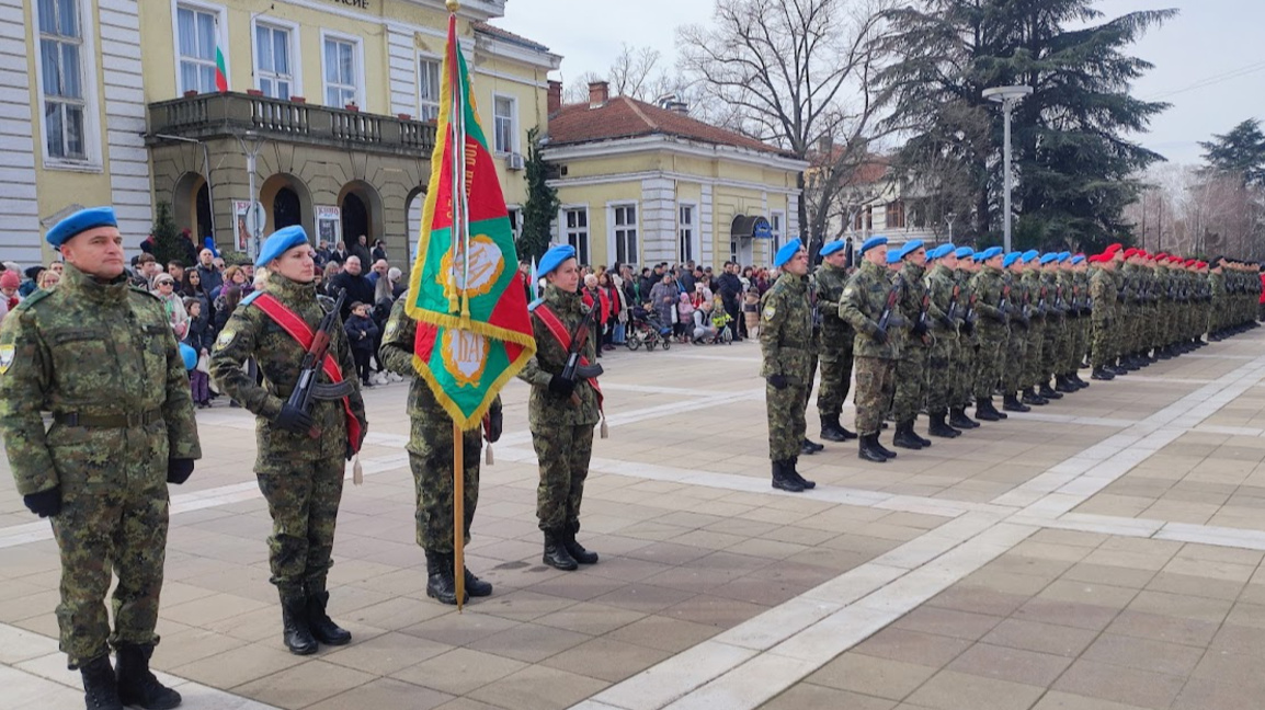 С тържествена церемония отбелязаха 3 март в Ямбол