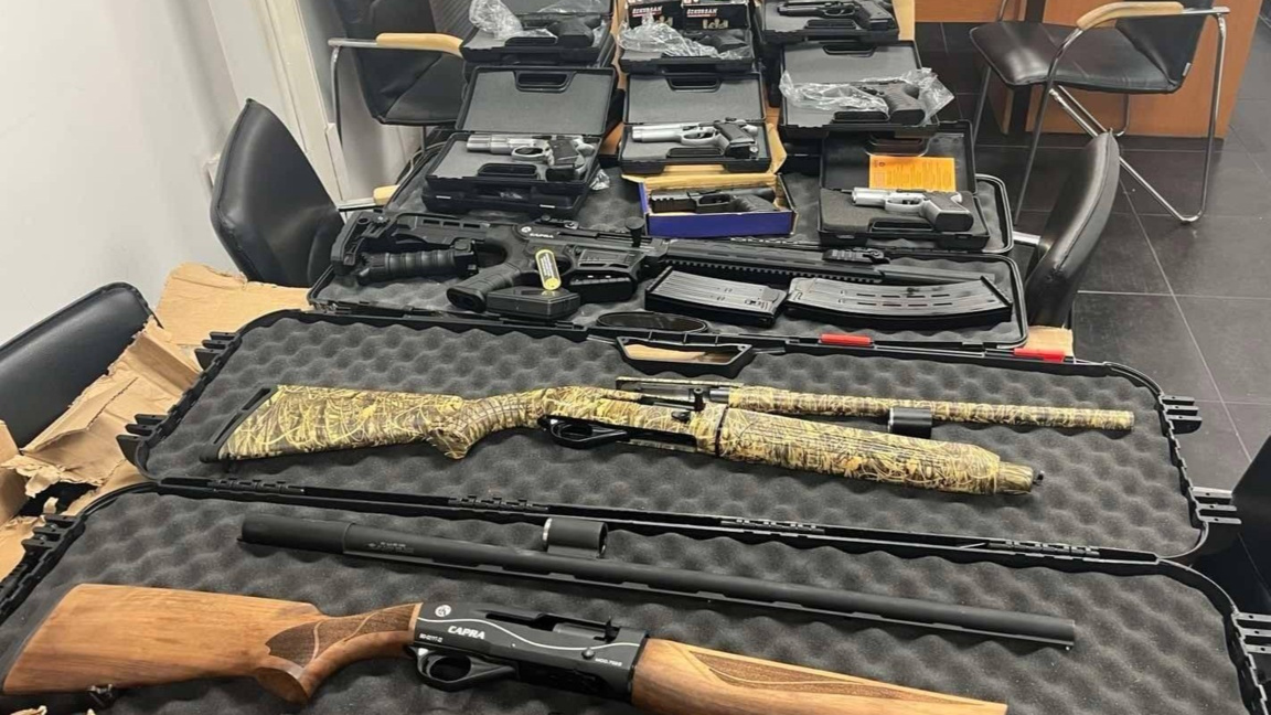 Задържаха пушки, пистолети и патрони на "Капитан Андреево"