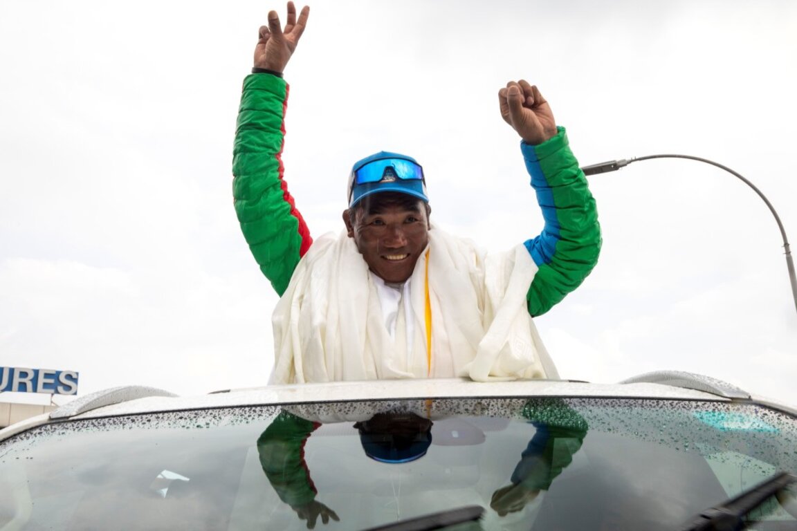 Непалец изкачи Еверест за 31-ви път