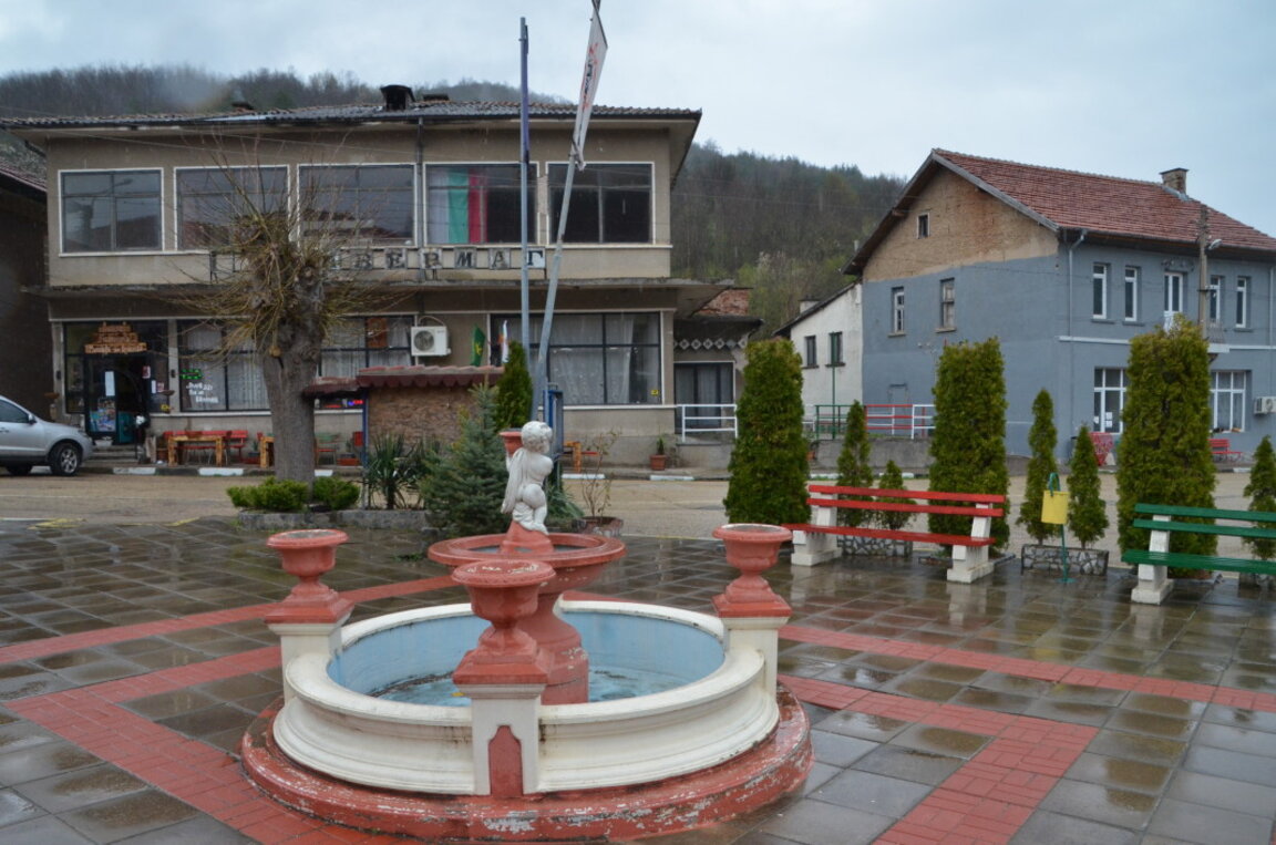 Дълги дел- селото с народен гастроном и съхранени традиции