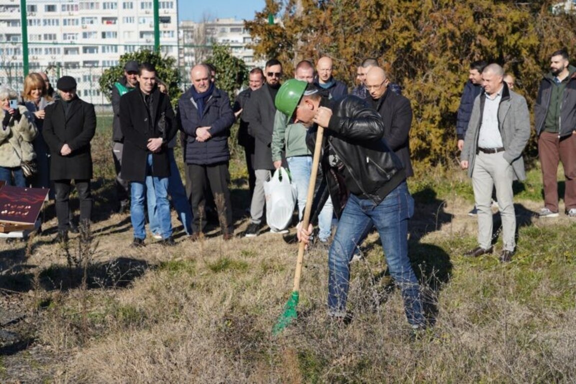 Започна изграждането на новия стадион на Нефтохимик