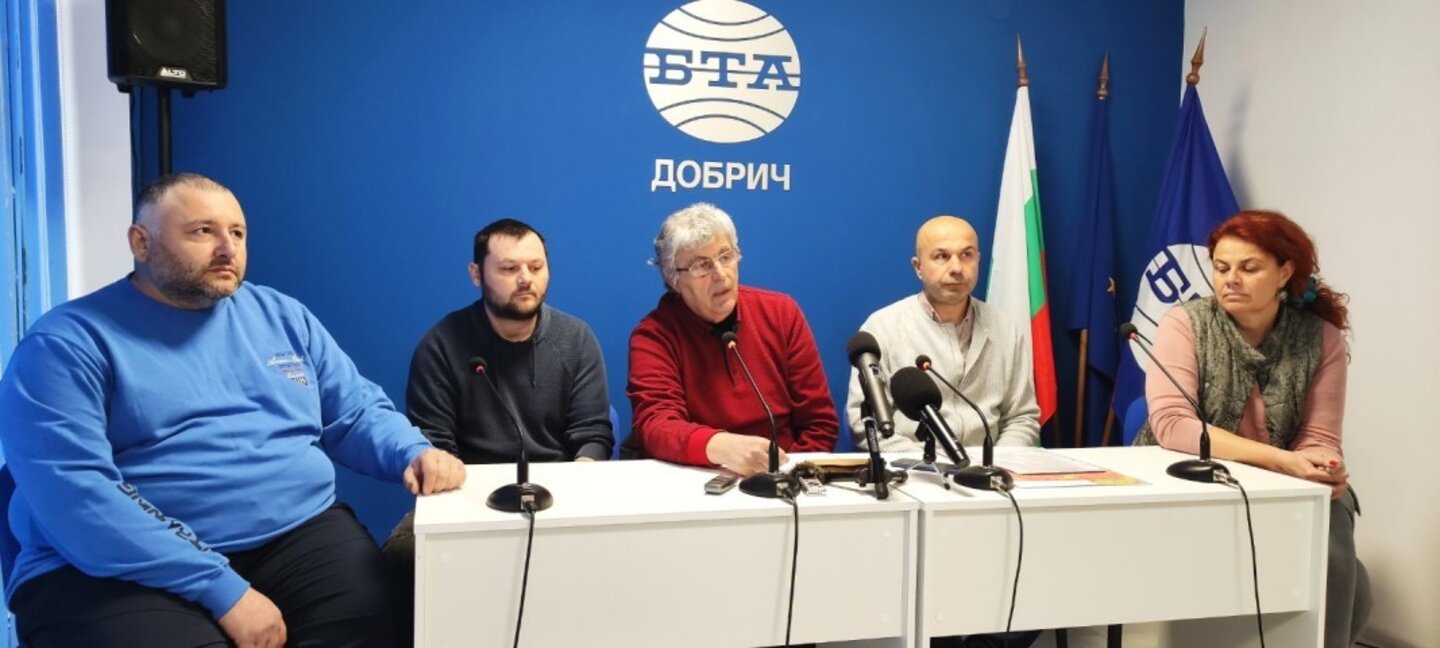 Пчеловоды и производители зерна потребовали остановить строительство ВИЭ в Добрудже