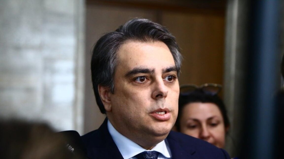 Кой препоръча Барбутов на Терзиев? Отговорът на Асен Василев: Ние!