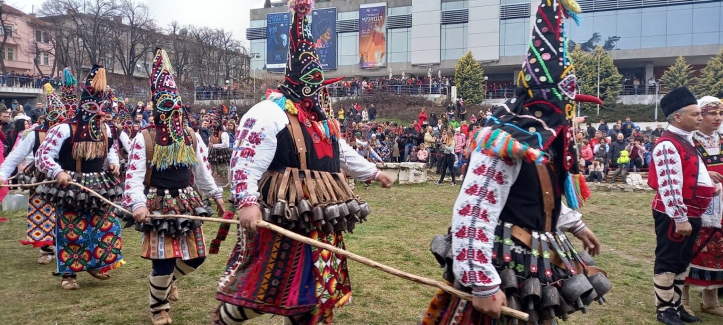В Стара Загора гонят злото