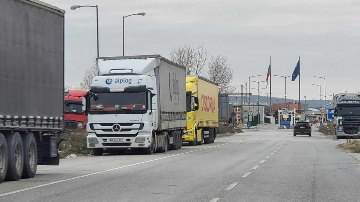 Trafik i rënduar kamionësh drejt Turqisë