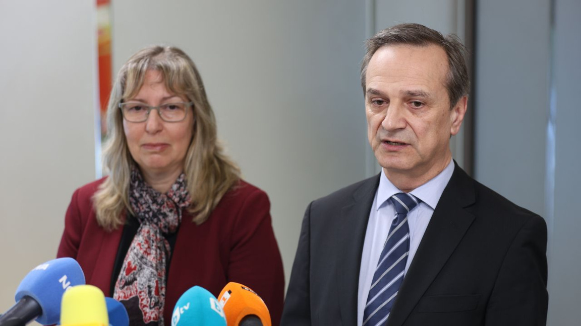 Naidenov: "En caso de aglomeración se prolongará la votación en el extranjero"