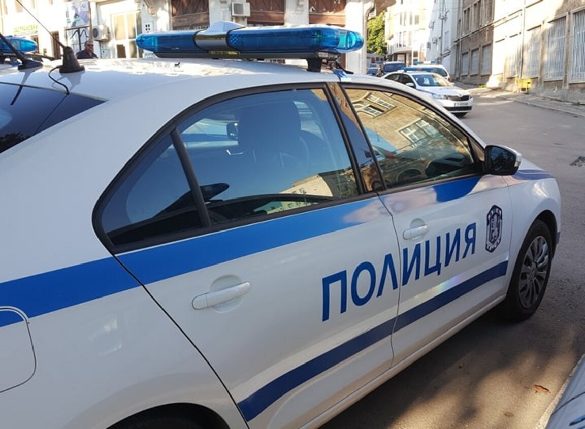 Мъж нападна брат си с юмруци