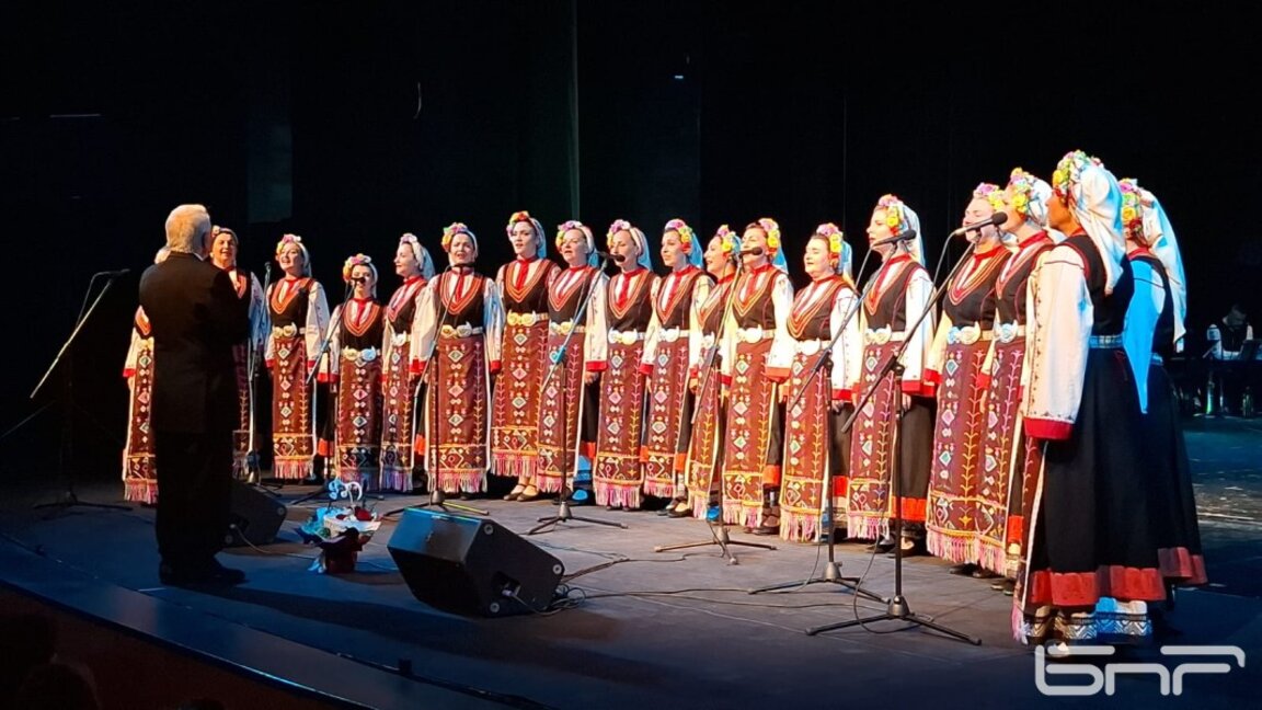 ДФА "Филип Кутев"