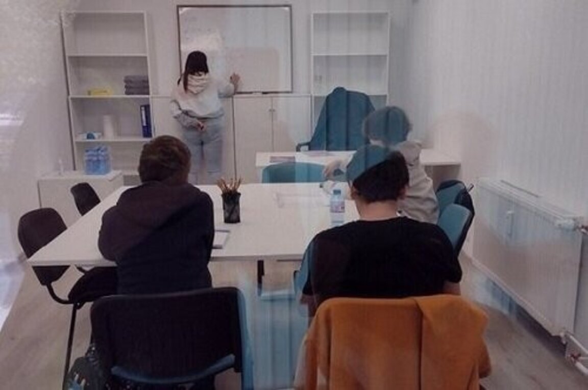Търсят се доброволци за преподаватели в обучението на деца в неравностойно положение