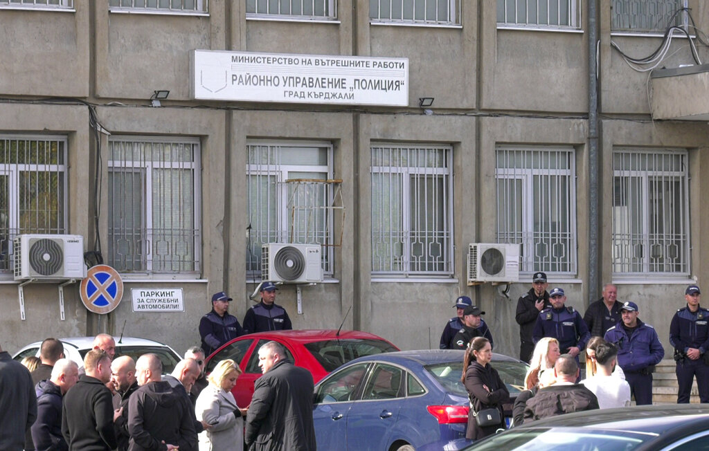 Eрол Мюмюн е отведен да даде обяснения по преписка след дълго неявяване