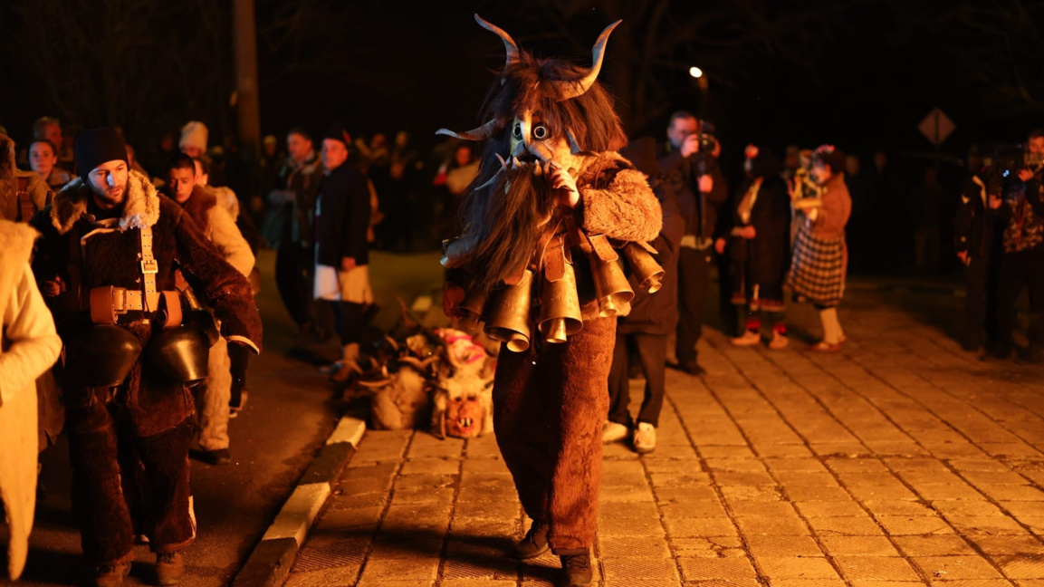 В Пернишко празнуват Сурова