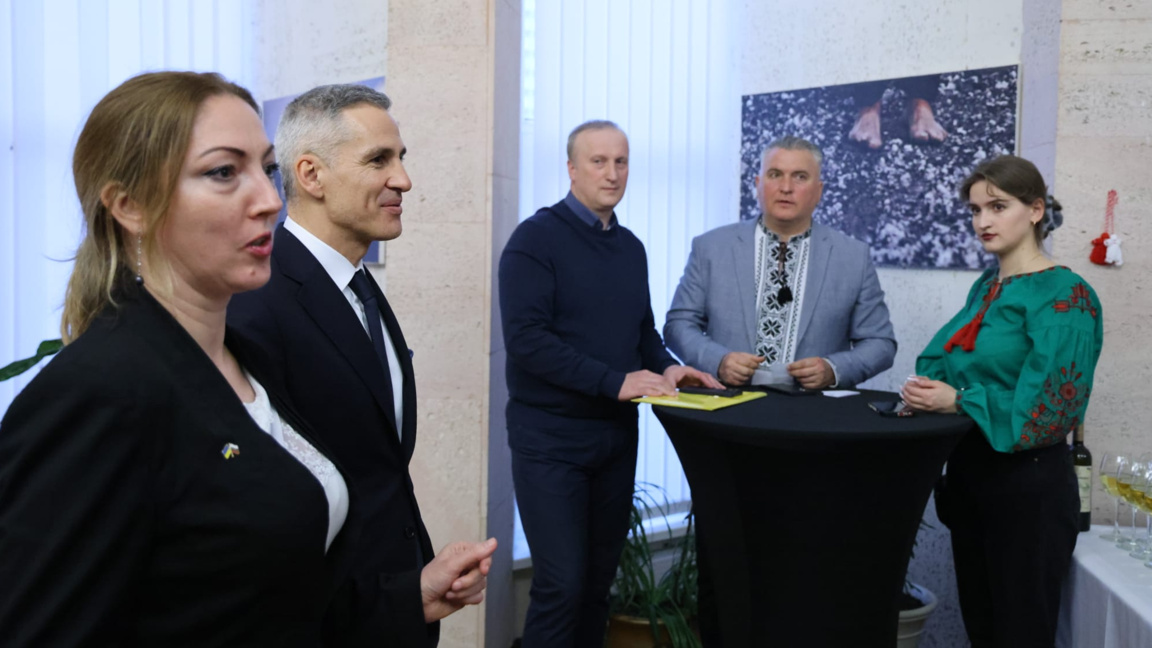 Андрей Гюров разговаря в Киев с представители на българската общност в Украйна