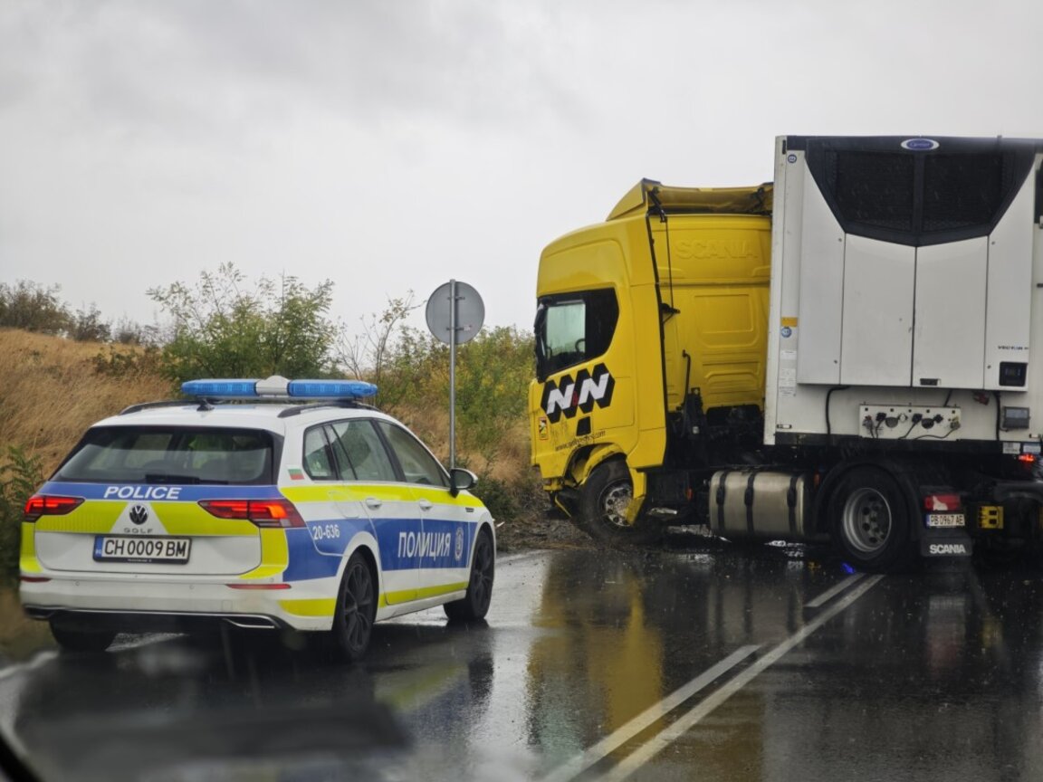 Отворен е за движение участъкът от пътя Сливен–Ямбол