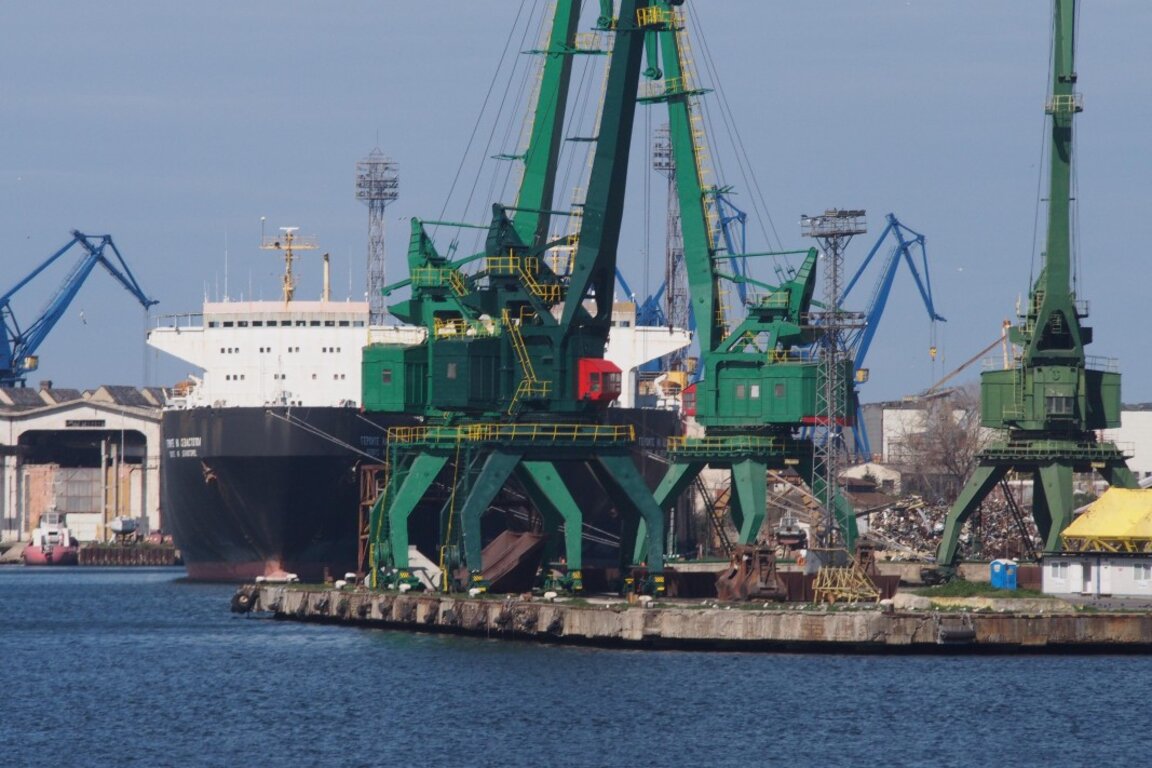 Bulgarian processors import rapeseed from Canada due to a shortage of raw materials