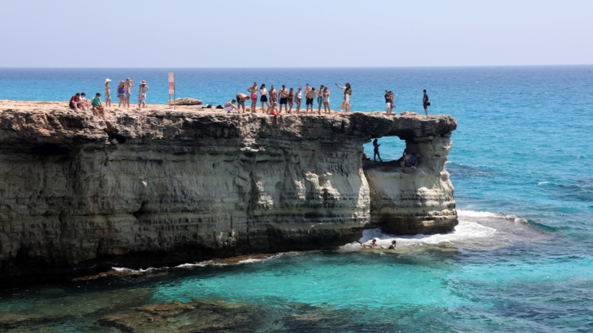 Кипър: Великден не даде очаквания тласък...