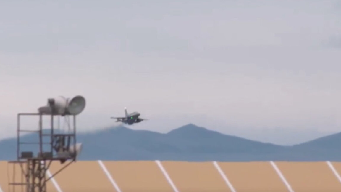 Първият български F-16 Block 70 кацна на родна земя