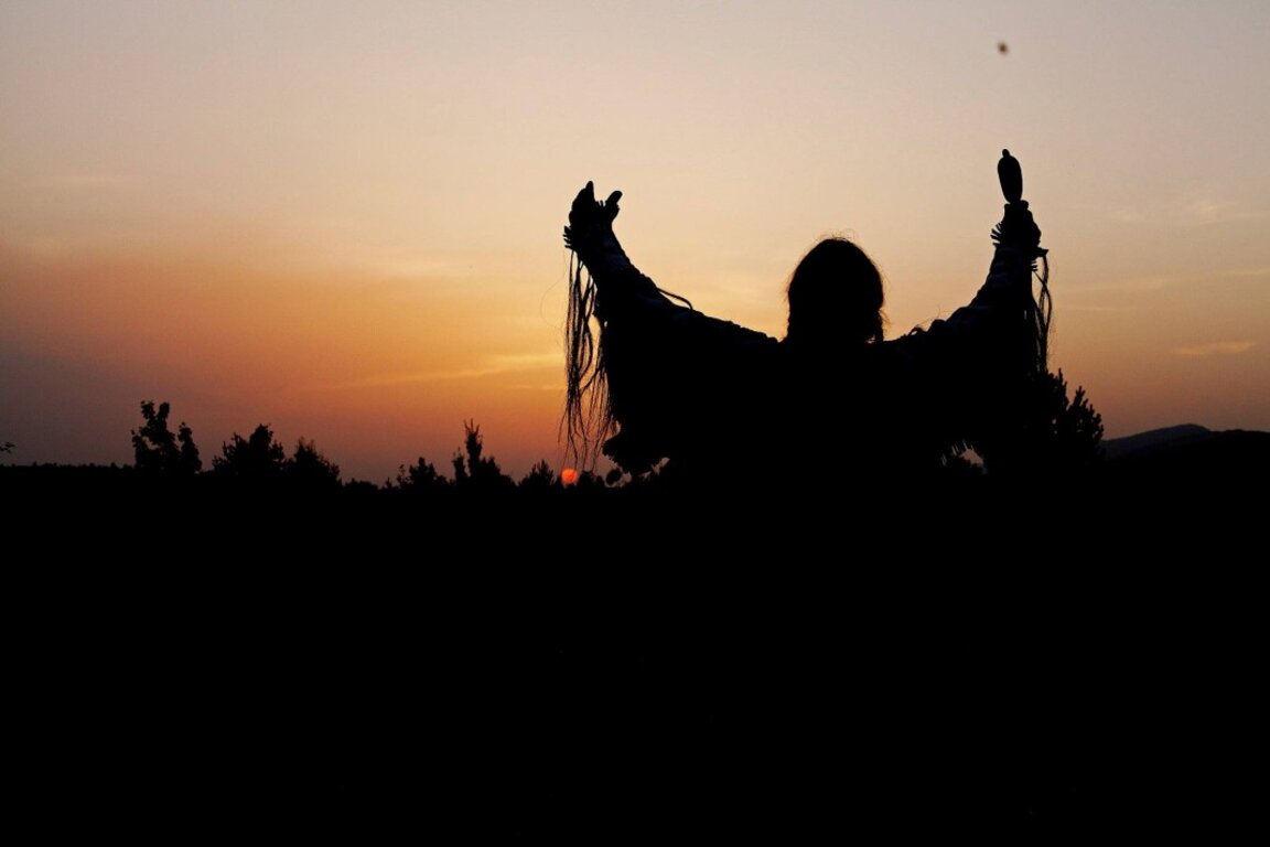 В индианските резервати има различни пластове – някои от тях бутафорни