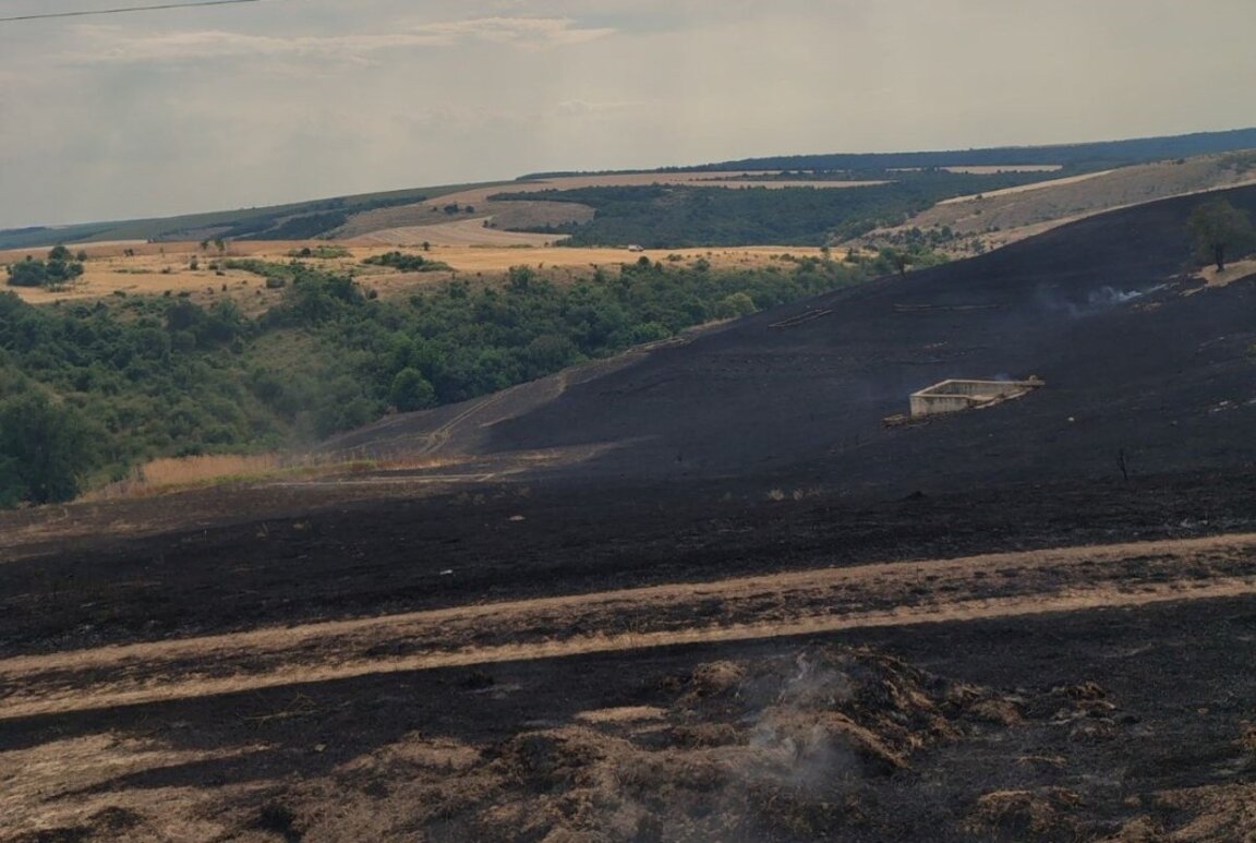 Пожар в село Средище засегна две къщи, няма пострадали